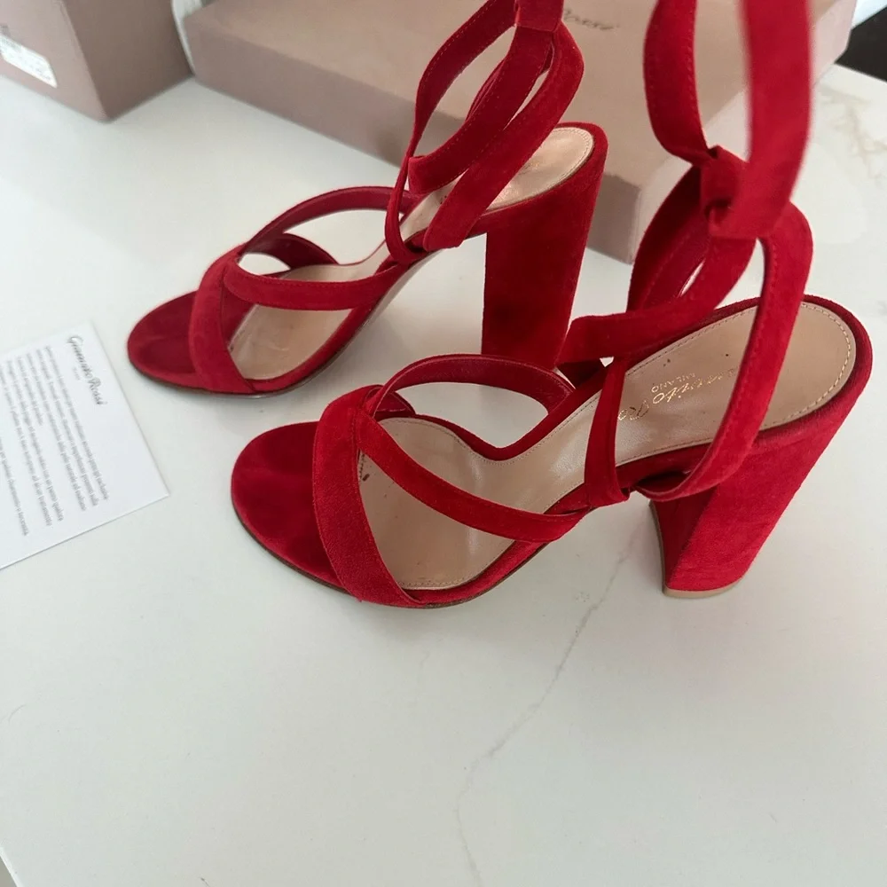 Gianvito Rossi Red Heels Elegant and Chic - Picture 2 of 7
